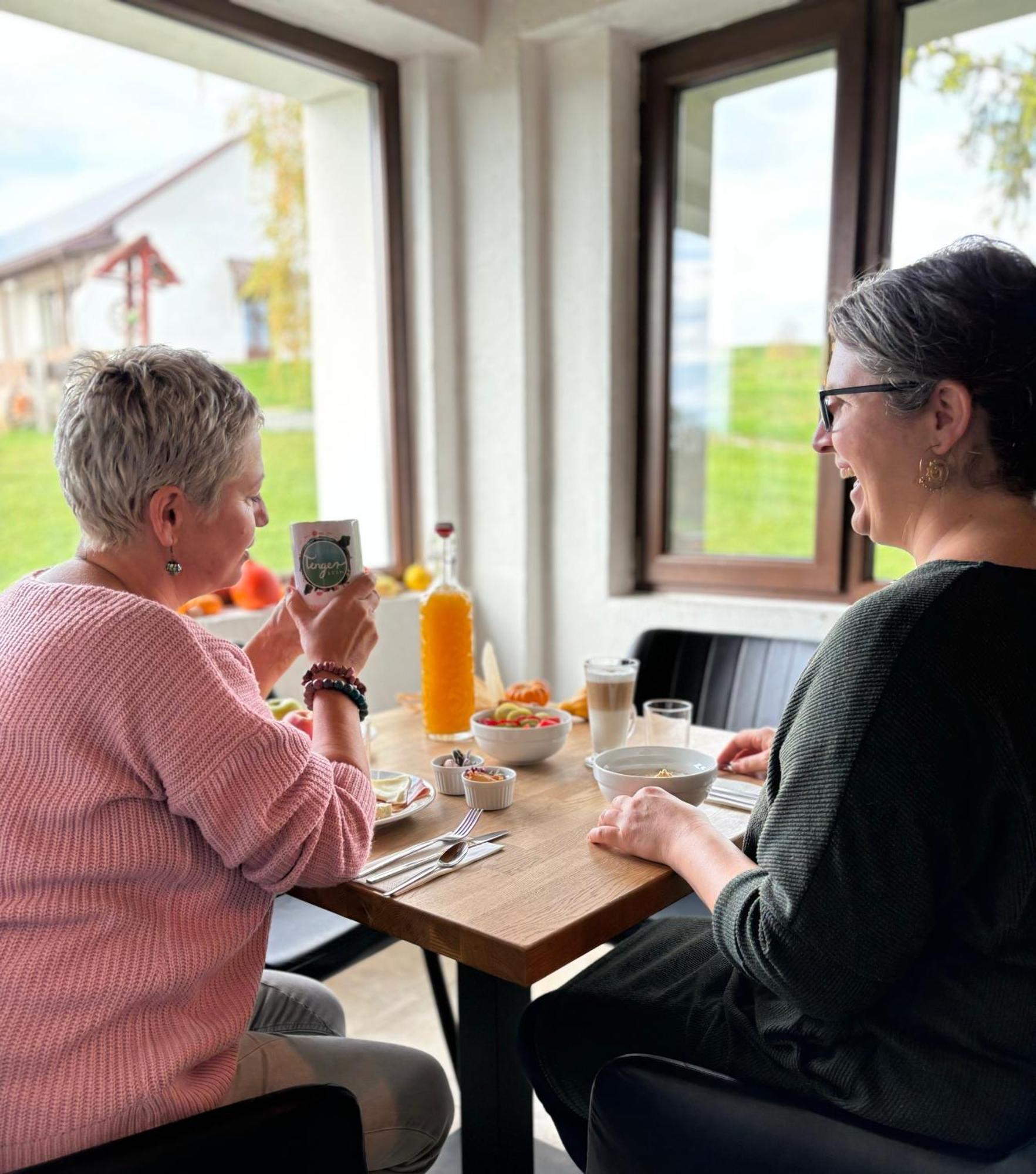 Couette-café Tenger-szem Panzió és Lovasudvar Zánka